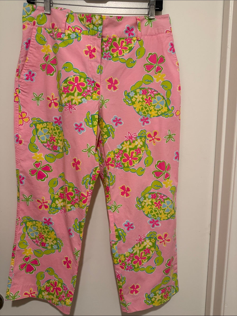 Lilly Pulitzer Pink Floral Turtle Print Capri Pants